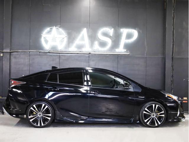 プリウス Ｓ　アネーロコラソン１９インチＡＷ　フルエアロ　ローダウン　純正ＳＤナビ　地デジフルセグ　バックカメラ　スマートキー　ＬＥＤヘッドライト（15枚目）