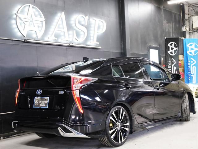 プリウス Ｓ　アネーロコラソン１９インチＡＷ　フルエアロ　ローダウン　純正ＳＤナビ　地デジフルセグ　バックカメラ　スマートキー　ＬＥＤヘッドライト（18枚目）