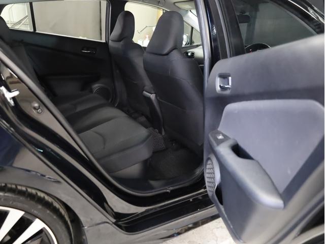 プリウス Ｓ　アネーロコラソン１９インチＡＷ　フルエアロ　ローダウン　純正ＳＤナビ　地デジフルセグ　バックカメラ　スマートキー　ＬＥＤヘッドライト（44枚目）