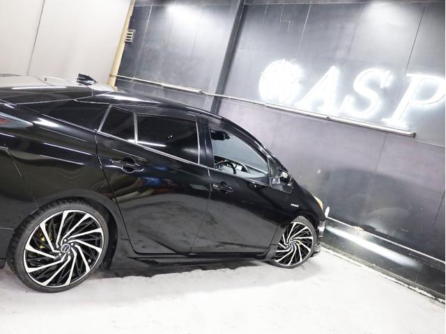 プリウス Ａ　ＢＡＤＸロクサーニ１９インチＡＷ　ローダウンサス　フルエアロ　純正９インチＳＤナビ　地デジフルセグ　バックカメラ　スマートキー　クリアランスソナー　レーダークルーズ　ＬＥＤヘッドライト（25枚目）