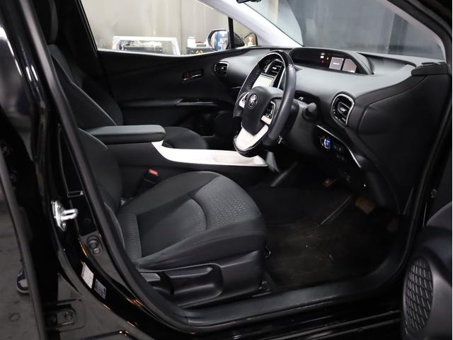 プリウス Ａ　ＢＡＤＸロクサーニ１９インチＡＷ　ローダウンサス　フルエアロ　純正９インチＳＤナビ　地デジフルセグ　バックカメラ　スマートキー　クリアランスソナー　レーダークルーズ　ＬＥＤヘッドライト（29枚目）