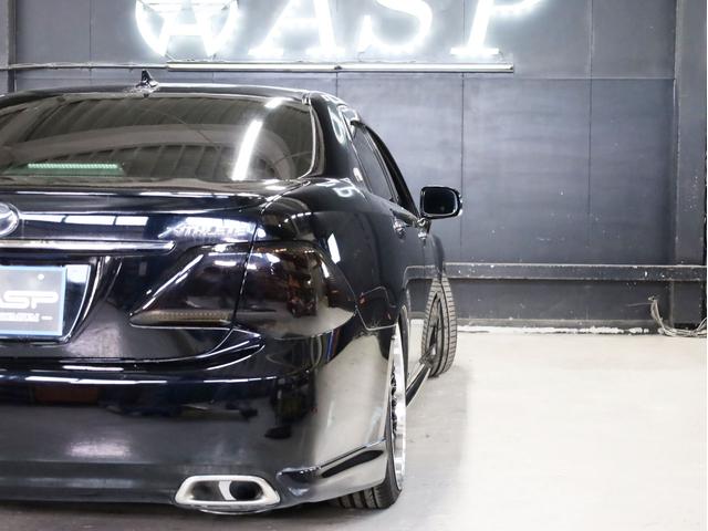 クラウン ２．５アスリート　アニバーサリーエディション　後期型　黒革エアーシート　ＡＭＥシュタイナー２０インチＡＷ　新品フルタップ車高調　エアロパーツ　純正メーカーナビ　地デジフルセグ　バックカメラ　スマートキー　パワーシート　ＨＩＤライト（52枚目）