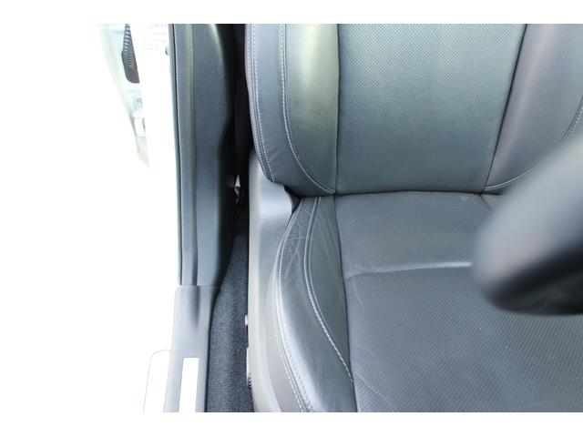 レヴォーグ １．６ＧＴアイサイト　レザー　ナビ　３方カメラ　ＥＴＣ２．０　２年間走行距離無制限部分保証付　ワンオーナー　アイサイト３搭載車　衝突被害＆後退時被害軽減ブレーキ　後側方警戒＆停止保持システム　スマートリヤビューミラー　ブラックレザーシート　８インチナビ　ドラレコ（42枚目）