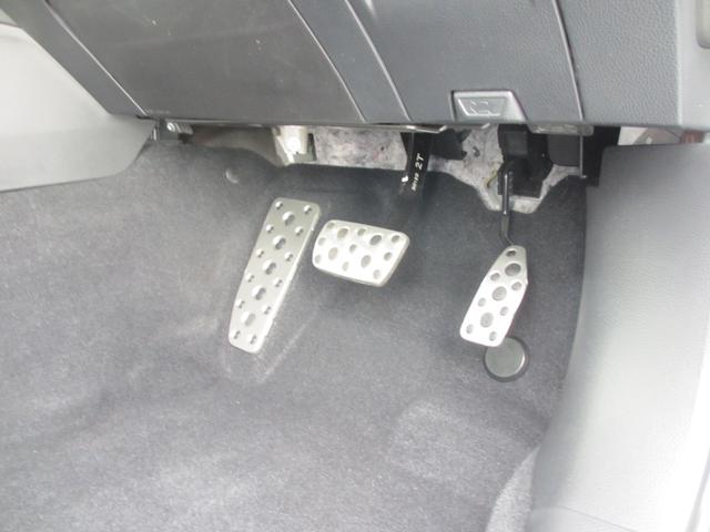 レガシィＢ４ リミテッド　アイサイト３搭載車　８インチナビ　バックカメラ　１年間走行距離無制限部分保証付き　ワンオーナー　アイサイト３搭載　衝突被害軽減ブレーキ　パナソニック製８インチナビ　バックカメラ　レザーシート　シートヒーター　電動パワーシート　　ヒルホールドスタート（32枚目）