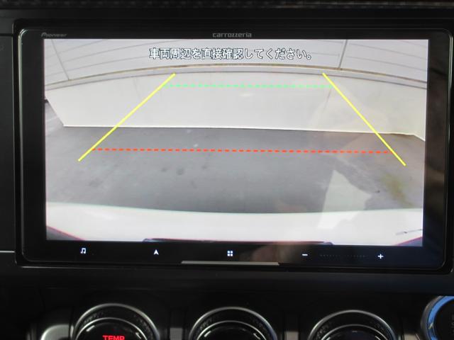 ＢＲＺ Ｓ　ＳＴＩ製フルエアロ付き　ナビ　バックカメラ　ＥＴＣ２．０　２年間走行距離無制限部分保証付き　ワンオーナー　アイサイト３搭載車　衝突被害＆後退時被害軽減ブレーキ　後側方警戒システム　カロッツェリアメモリー９インチナビ　バックカメラ　ＥＴＣ２．０　シートヒーター（12枚目）