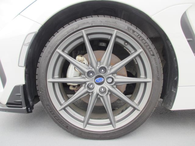 ＢＲＺ Ｓ　ＳＴＩ製フルエアロ付き　ナビ　バックカメラ　ＥＴＣ２．０　２年間走行距離無制限部分保証付き　ワンオーナー　アイサイト３搭載車　衝突被害＆後退時被害軽減ブレーキ　後側方警戒システム　カロッツェリアメモリー９インチナビ　バックカメラ　ＥＴＣ２．０　シートヒーター（67枚目）
