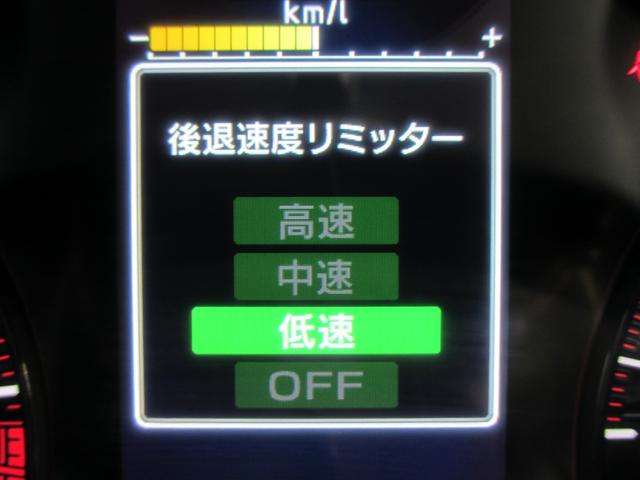 フォレスター ＳＴＩスポーツ　新世代アイサイト　ナビ　３方向カメラ　ＥＴＣ　２年間走行距離無制限部分保証付　ワンオーナ　新世代アイサイト　衝突被害＆後退時被害軽減ブレーキ　後側方警戒＆停止保持システム　ナビ　３方向カメラ　ＥＴＣ２．０　パワーリヤゲート　スマートリヤビューミラ（24枚目）