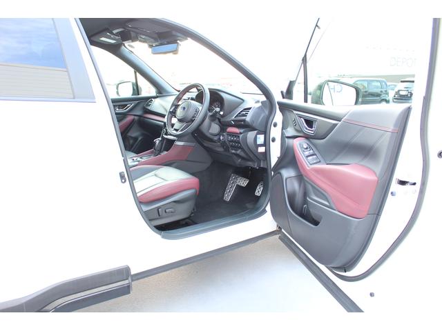 フォレスター ＳＴＩスポーツ　新世代アイサイト　ナビ　３方向カメラ　ＥＴＣ　２年間走行距離無制限部分保証付　ワンオーナ　新世代アイサイト　衝突被害＆後退時被害軽減ブレーキ　後側方警戒＆停止保持システム　ナビ　３方向カメラ　ＥＴＣ２．０　パワーリヤゲート　スマートリヤビューミラ（49枚目）