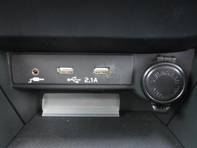 レヴォーグ STIスポーツ EX アイサイトX搭載 ナビ 3方向カメラ 2年間走行距離無制限部分保証付き ワンオーナー アイサイトX搭載 衝突被害&後退時被害軽減ブレーキ 後側方警戒&停止保持システム レザーシート ナビ 3方向カメラ ETC2.0 ドライブレコーダー(28枚目)