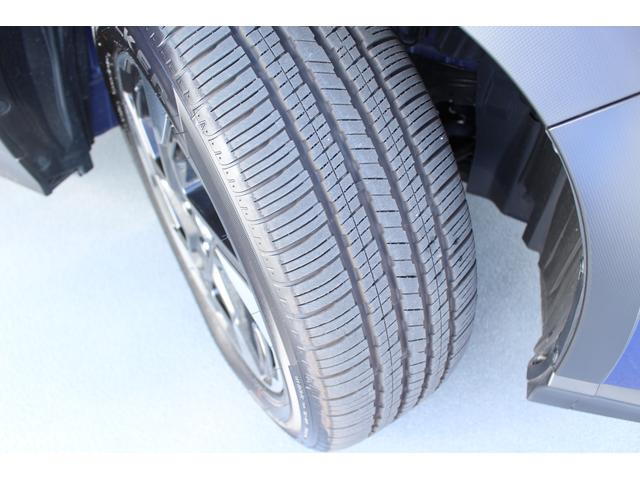 クロストレック リミテッド　新世代アイサイト（３眼）　元弊社試乗車　ナビ　２年間走行距離無制限部分保証付き　元弊社試乗車　新世代アイサイト（３眼タイプ）　　衝突被害＆後退時被害軽減ブレーキ　後側方警戒＆停止保持システム　ナビ　全方位カメラ　ＥＴＣ２．０　前後２カメラドラレコ（8枚目）