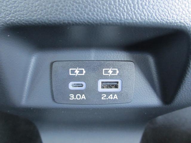 クロストレック リミテッド　新世代アイサイト（３眼）　元弊社試乗車　ナビ　２年間走行距離無制限部分保証付き　元弊社試乗車　新世代アイサイト（３眼タイプ）　　衝突被害＆後退時被害軽減ブレーキ　後側方警戒＆停止保持システム　ナビ　全方位カメラ　ＥＴＣ２．０　前後２カメラドラレコ（49枚目）