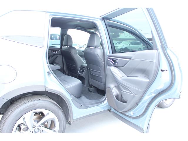 フォレスター ＳＴＩスポーツ　ブラックインテリアセレクション　レザー　２年間走行距離無制限部分保証付き　ワンオーナー　ブラックレザーシート　新世代アイサイト搭載　衝突被害＆後退時被害軽減ブレーキ　後側方警戒＆停止保持システム　スマートリヤビューカメラ　ナビ　３方向カメラ（44枚目）