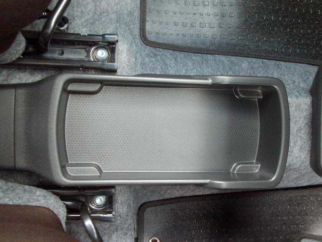 アルト L オーディオレス キーレスエントリー 衝突被害軽減ブレーキ オーディオレス キーレスエントリー 衝突被害軽減ブレーキ 後退時ブレーキサポート SRSサイドエアバッグ SRSカーテンエアバッグ シートヒーター 車両走行安定補助システム アイドリングストップ(53枚目)