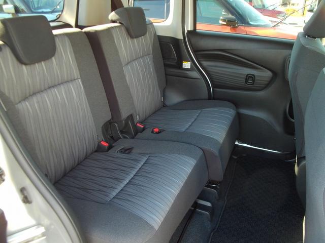 ソリオ Ｇ　オーディオレス　両側Ｓドア　キーレスプッシュスタート　オーディオレス　両側スライドドア　キーレスプッシュスタート　ウォークスルー　衝突被害軽減ブレーキ　後退時ブレーキサポート　ＳＲＳサイドエアバッグ　ＳＲＳカーテンエアバッグ　フルオートエアコン（19枚目）