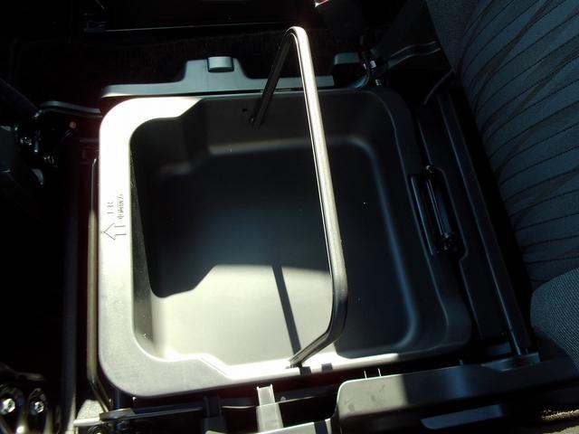 ソリオ Ｇ　オーディオレス　両側Ｓドア　キーレスプッシュスタート　オーディオレス　両側スライドドア　キーレスプッシュスタート　ウォークスルー　衝突被害軽減ブレーキ　後退時ブレーキサポート　ＳＲＳサイドエアバッグ　ＳＲＳカーテンエアバッグ　フルオートエアコン（45枚目）