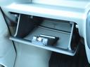 助手席下部の収納です☆開閉できるデザインです☆