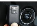 ＨＹＢＲＩＤ　ＦＸ　ＦＭ／ＡＭラジオ付ＣＤ　フルオートエアコン　電動格納式リモコンドアミラー　ＥＳＰ　運転席シートヒーター　衝突被害軽減ブレーキ　後退時ブレーキサポート（16枚目）