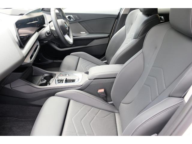 １シリーズ １２０　ハイラインパッケージ　（ＵＶカットガラス・Ｈａｒｍａｎ／Ｋａｒｄｏｎ・ヴェガンザシート）・テクノロジーＰ（Ｄアシプロ・Ｐアシプラス・ＡＲビュー・インテリアカメラ・ＨＵＤ）・Ｐシート・シートヒーター・オートマチックテール（12枚目）