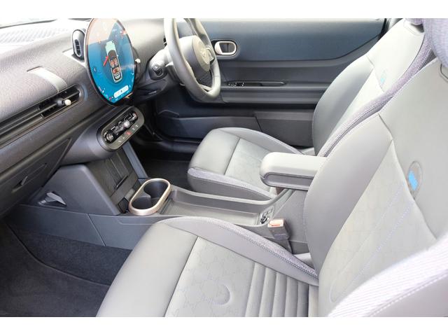 ＭＩＮＩ クーパーＳ　３ドア　ＤＣＴ　クラシックトリム・コンビシート・１７インチＡＷ・ステアリングヒーター・シートヒーター・ドライビングアシストプラス・パーキングアシストプラス・ＨＵＤ・ＡＲビュー（11枚目）