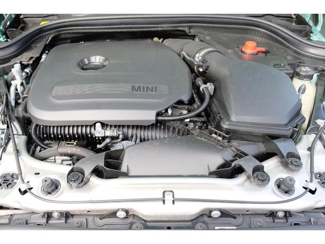 ＭＩＮＩ クーパーＳ　３ドア　ＤＣＴ　クラシックトリム・コンビシート・１７インチＡＷ・ステアリングヒーター・シートヒーター・ドライビングアシストプラス・パーキングアシストプラス・ＨＵＤ・ＡＲビュー（19枚目）