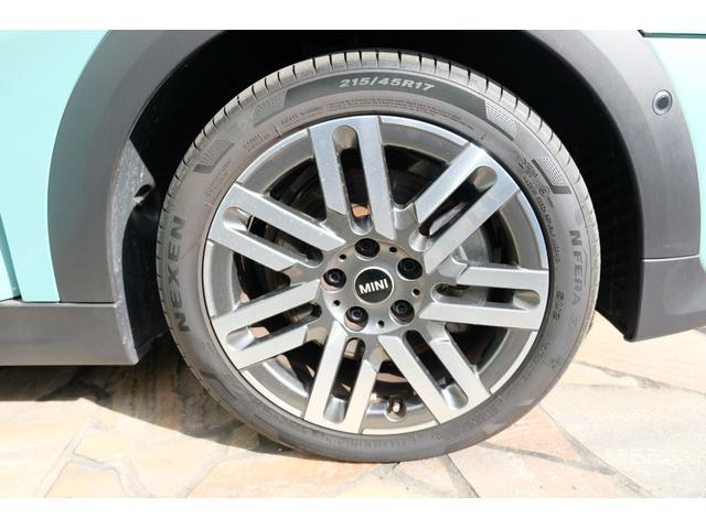 ＭＩＮＩ クーパーＳ　３ドア　ＤＣＴ　クラシックトリム・コンビシート・１７インチＡＷ・ステアリングヒーター・シートヒーター・ドライビングアシストプラス・パーキングアシストプラス・ＨＵＤ・ＡＲビュー（20枚目）