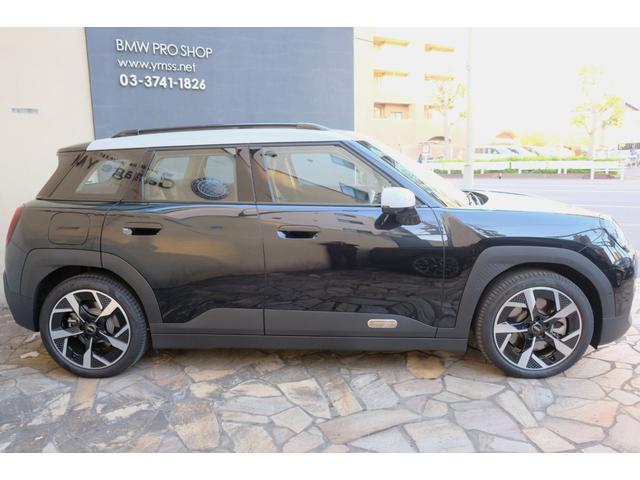 ＭＩＮＩ エースマンＳＥ　クラシック・トリム　コンビシート・シートヒーター・ステアリングヒーター・１８インチＡＷ・ドライビングアシストプラス・パーキングアシストプラス・ＨＵＤ・ＡＲビュー（5枚目）