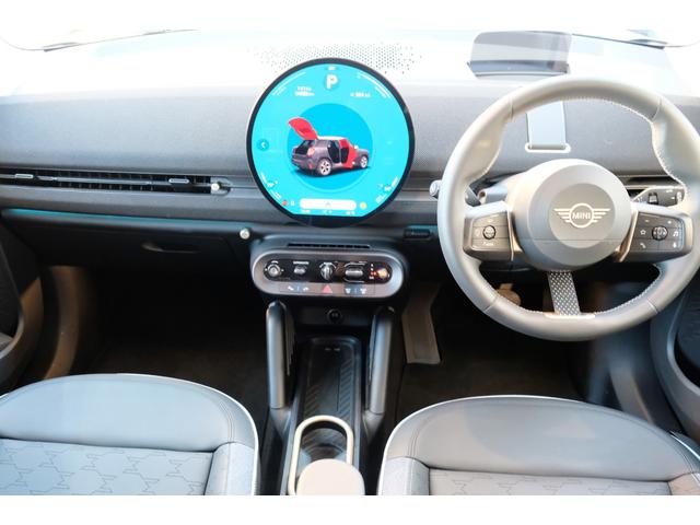 ＭＩＮＩ エースマンＳＥ　クラシック・トリム　コンビシート・シートヒーター・ステアリングヒーター・１８インチＡＷ・ドライビングアシストプラス・パーキングアシストプラス・ＨＵＤ・ＡＲビュー（10枚目）