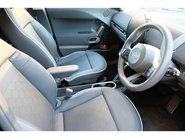 ＭＩＮＩ エースマンＳＥ　クラシック・トリム　コンビシート・シートヒーター・ステアリングヒーター・１８インチＡＷ・ドライビングアシストプラス・パーキングアシストプラス・ＨＵＤ・ＡＲビュー（11枚目）