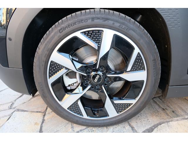 ＭＩＮＩ エースマンＳＥ　クラシック・トリム　コンビシート・シートヒーター・ステアリングヒーター・１８インチＡＷ・ドライビングアシストプラス・パーキングアシストプラス・ＨＵＤ・ＡＲビュー（24枚目）