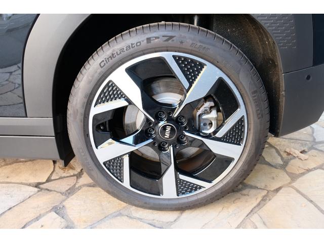 ＭＩＮＩ エースマンＳＥ　クラシック・トリム　コンビシート・シートヒーター・ステアリングヒーター・１８インチＡＷ・ドライビングアシストプラス・パーキングアシストプラス・ＨＵＤ・ＡＲビュー（25枚目）