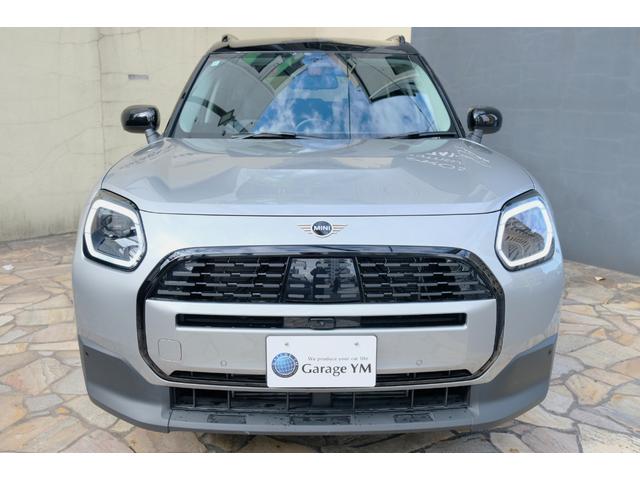 ＭＩＮＩ カントリーマンＣ　クラシック・トリム　ＤＣＴ・Ｍパッケージ（プライバシーガラス・運転席アクティブシート・パワーシート・インテリアカメラ・Ｈａｒｍａｎ／ｋａｒｄｏｎ）・１８ＡＷ・Ｄアシプロ・Ｐアシプラス・ステアヒーター・ＨＵＤ・ＡＲビュー（3枚目）