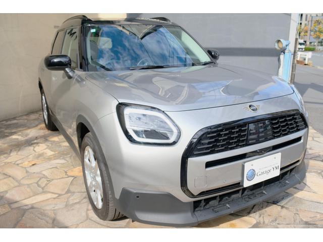 ＭＩＮＩ カントリーマンＣ　クラシック・トリム　ＤＣＴ・Ｍパッケージ（プライバシーガラス・運転席アクティブシート・パワーシート・インテリアカメラ・Ｈａｒｍａｎ／ｋａｒｄｏｎ）・１８ＡＷ・Ｄアシプロ・Ｐアシプラス・ステアヒーター・ＨＵＤ・ＡＲビュー（4枚目）