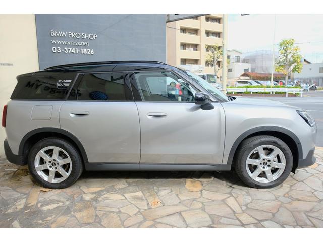 ＭＩＮＩ カントリーマンＣ　クラシック・トリム　ＤＣＴ・Ｍパッケージ（プライバシーガラス・運転席アクティブシート・パワーシート・インテリアカメラ・Ｈａｒｍａｎ／ｋａｒｄｏｎ）・１８ＡＷ・Ｄアシプロ・Ｐアシプラス・ステアヒーター・ＨＵＤ・ＡＲビュー（5枚目）