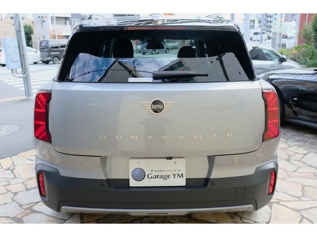 ＭＩＮＩ カントリーマンＣ　クラシック・トリム　ＤＣＴ・Ｍパッケージ（プライバシーガラス・運転席アクティブシート・パワーシート・インテリアカメラ・Ｈａｒｍａｎ／ｋａｒｄｏｎ）・１８ＡＷ・Ｄアシプロ・Ｐアシプラス・ステアヒーター・ＨＵＤ・ＡＲビュー（8枚目）
