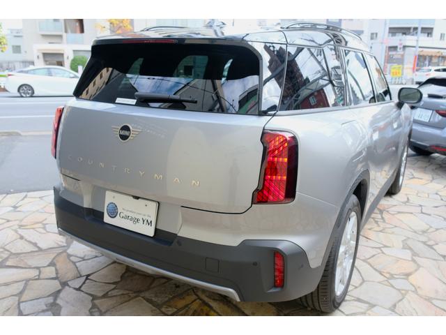 ＭＩＮＩ カントリーマンＣ　クラシック・トリム　ＤＣＴ・Ｍパッケージ（プライバシーガラス・運転席アクティブシート・パワーシート・インテリアカメラ・Ｈａｒｍａｎ／ｋａｒｄｏｎ）・１８ＡＷ・Ｄアシプロ・Ｐアシプラス・ステアヒーター・ＨＵＤ・ＡＲビュー（9枚目）