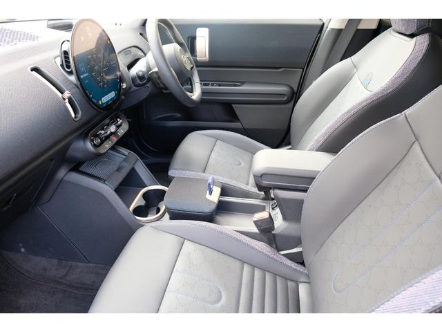 ＭＩＮＩ カントリーマンＣ　クラシック・トリム　ＤＣＴ・Ｍパッケージ（プライバシーガラス・運転席アクティブシート・パワーシート・インテリアカメラ・Ｈａｒｍａｎ／ｋａｒｄｏｎ）・１８ＡＷ・Ｄアシプロ・Ｐアシプラス・ステアヒーター・ＨＵＤ・ＡＲビュー（12枚目）