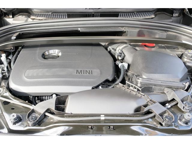 ＭＩＮＩ カントリーマンＣ　クラシック・トリム　ＤＣＴ・Ｍパッケージ（プライバシーガラス・運転席アクティブシート・パワーシート・インテリアカメラ・Ｈａｒｍａｎ／ｋａｒｄｏｎ）・１８ＡＷ・Ｄアシプロ・Ｐアシプラス・ステアヒーター・ＨＵＤ・ＡＲビュー（21枚目）