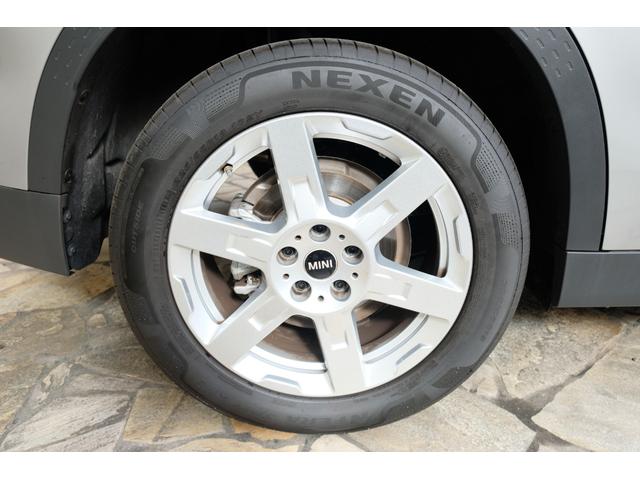 ＭＩＮＩ カントリーマンＣ　クラシック・トリム　ＤＣＴ・Ｍパッケージ（プライバシーガラス・運転席アクティブシート・パワーシート・インテリアカメラ・Ｈａｒｍａｎ／ｋａｒｄｏｎ）・１８ＡＷ・Ｄアシプロ・Ｐアシプラス・ステアヒーター・ＨＵＤ・ＡＲビュー（25枚目）