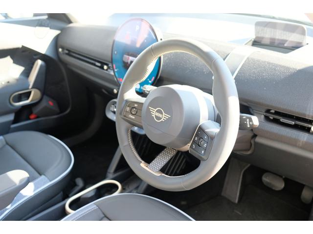 ＭＩＮＩ エースマンＥ　クラシック・トリム　コンビシート・シートヒーター・ステアリングヒーター・ドライビングアシスト・パーキングアシストプラス・ＨＵＤ・ＡＲビュー（15枚目）