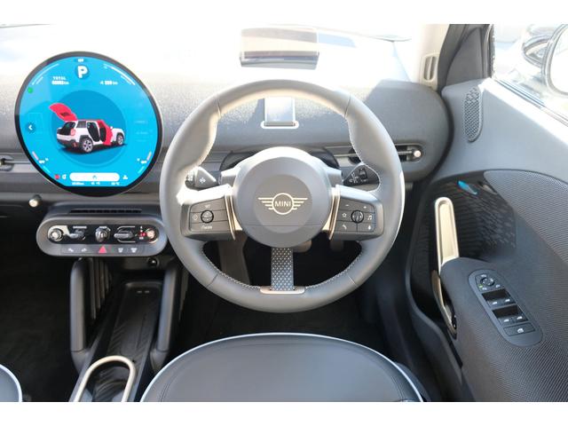 ＭＩＮＩ エースマンＥ　クラシック・トリム　コンビシート・シートヒーター・ステアリングヒーター・ドライビングアシスト・パーキングアシストプラス・ＨＵＤ・ＡＲビュー（16枚目）