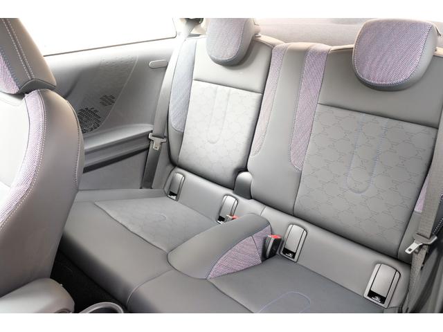 ＭＩＮＩ クーパーＣ　クラシック・トリム　３ドア　ＤＣＴ　コンビシート　１７インチＡＷ　シートヒーター　ステアリングヒーター　ドライビングアシストプラス　パーキングアシスト　ＨＵＤ　ＡＲビュー（13枚目）