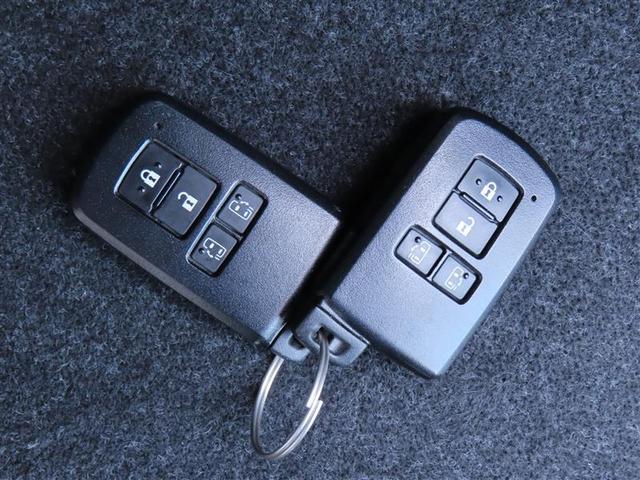 G 走行22277キロ 純正メモリーナビ バックモニタ- 両側パワースライドドア ETC アイドリングストップ スマートキー オートエアコン 横滑り防止 3列シート サイドバイザー付 記録簿有(29枚目)