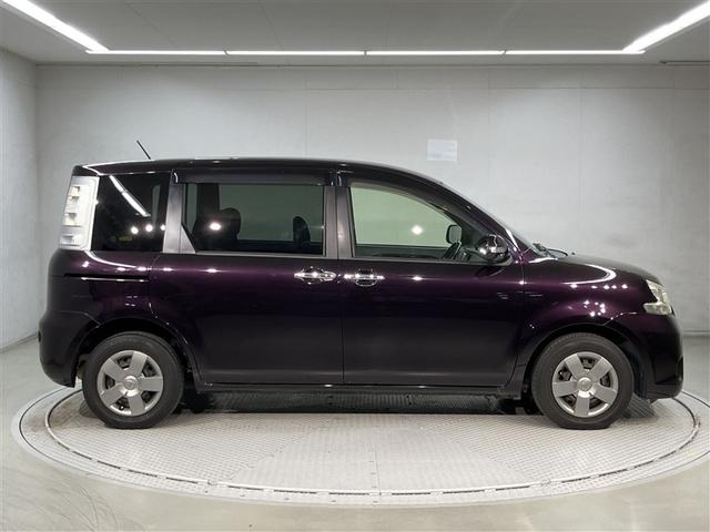 シエンタ ＤＩＣＥリミテッド　キーレスエントリーキー　ナビＴＶ　運転席エアバッグ　バックモニタ－　ワンセグテレビ　ＥＴＣ車載器　ＤＶＤ再生　Ｗエアバック　ミュージックプレイヤー接続可　メモリーナビ　三列シート　パワーウインドウ（3枚目）