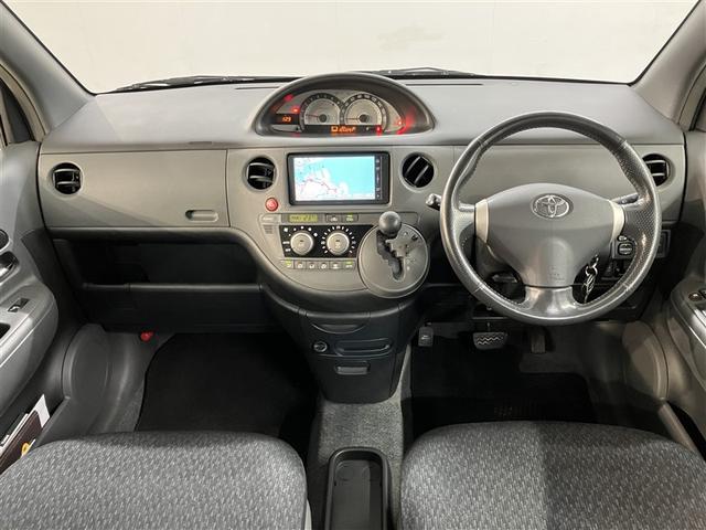 シエンタ ＤＩＣＥリミテッド　キーレスエントリーキー　ナビＴＶ　運転席エアバッグ　バックモニタ－　ワンセグテレビ　ＥＴＣ車載器　ＤＶＤ再生　Ｗエアバック　ミュージックプレイヤー接続可　メモリーナビ　三列シート　パワーウインドウ（5枚目）