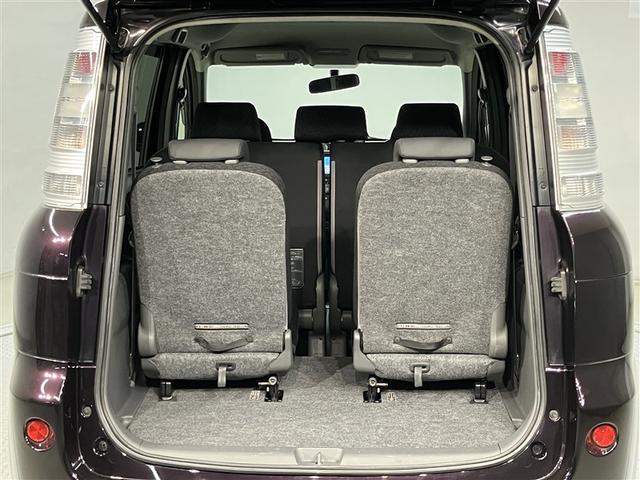 シエンタ ＤＩＣＥリミテッド　キーレスエントリーキー　ナビＴＶ　運転席エアバッグ　バックモニタ－　ワンセグテレビ　ＥＴＣ車載器　ＤＶＤ再生　Ｗエアバック　ミュージックプレイヤー接続可　メモリーナビ　三列シート　パワーウインドウ（19枚目）
