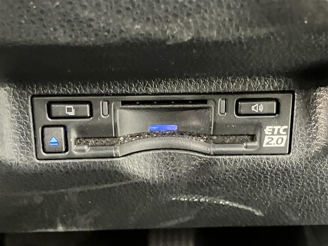 シエンタ Z W電動ドア イモビ クルーズC LEDヘッドランプ アルミ ETC Sキー 元試乗車 横滑り防止機能 メモリーナビ パワーウィンドウ エアバック ABS ドラレコ カーテンエアバック ウォークスルー(9枚目)