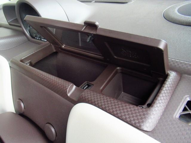 ポルテ Ｇ　Ｄレコ　リアカメラ　地デジ　左ＰＳＤ　横滑り防止　ナビ・ＴＶ　ＥＴＣ車載器　ＡＢＳ搭載車　アルミホイール　ＡＣ　メモリーナビゲーション　ＷエアＢ　スマートエントリー　ＤＶＤ再生可　盗難防止装置（16枚目）