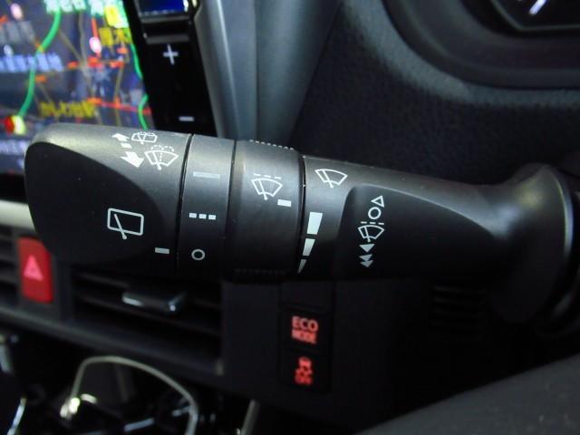 ヴォクシー ZS 煌III プリクラッシュ スマートキ アイスト DVD再生機能 横滑り防止装置 ナビTV アルミ 三列シート 盗難防止 オートエアコン キーレス ETC装備 パワステ メモリナビ クルコン LEDヘッドライト(15枚目)