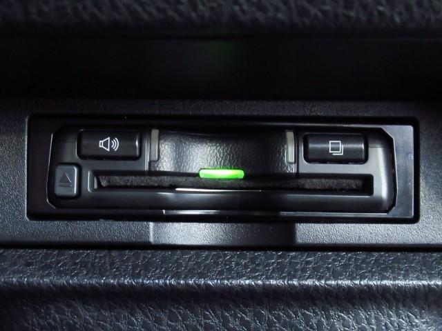 ヴォクシー ZS 煌III プリクラッシュ スマートキ アイスト DVD再生機能 横滑り防止装置 ナビTV アルミ 三列シート 盗難防止 オートエアコン キーレス ETC装備 パワステ メモリナビ クルコン LEDヘッドライト(18枚目)