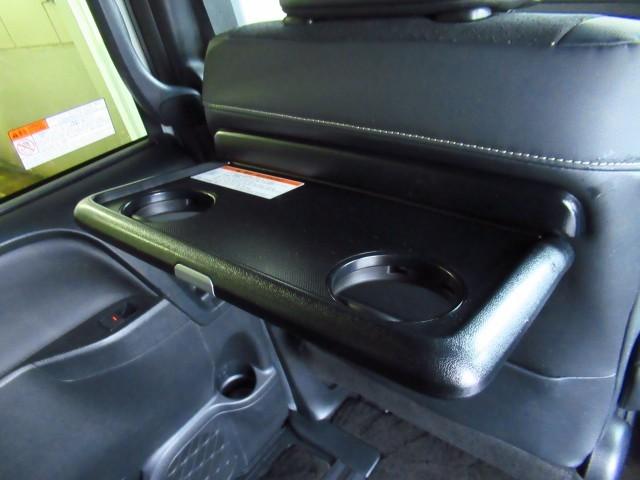 ヴォクシー ZS 煌III プリクラッシュ スマートキ アイスト DVD再生機能 横滑り防止装置 ナビTV アルミ 三列シート 盗難防止 オートエアコン キーレス ETC装備 パワステ メモリナビ クルコン LEDヘッドライト(24枚目)